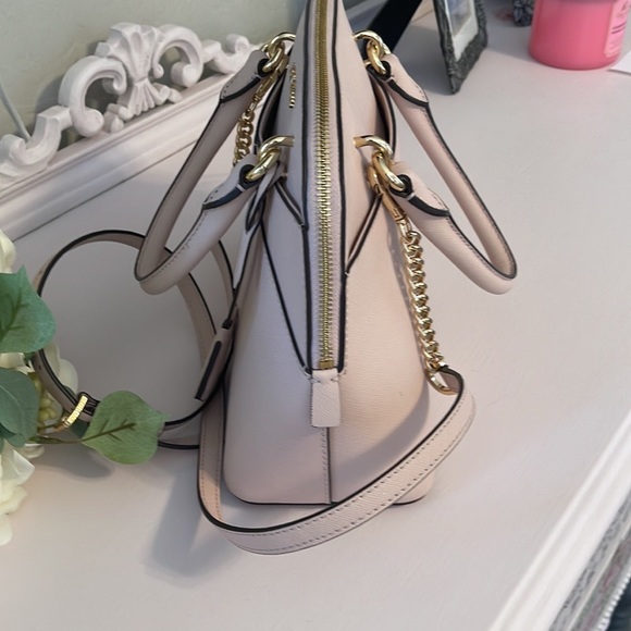 Michael Kors Medium Jet Set Saffiano Leather Dome Satchel in Blush - Picture 7 of 16